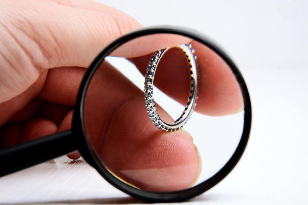 How to Tell if Your Diamond is Valuable_Oro Express Pawn and Gold
