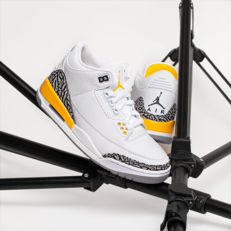 place that sell jordans